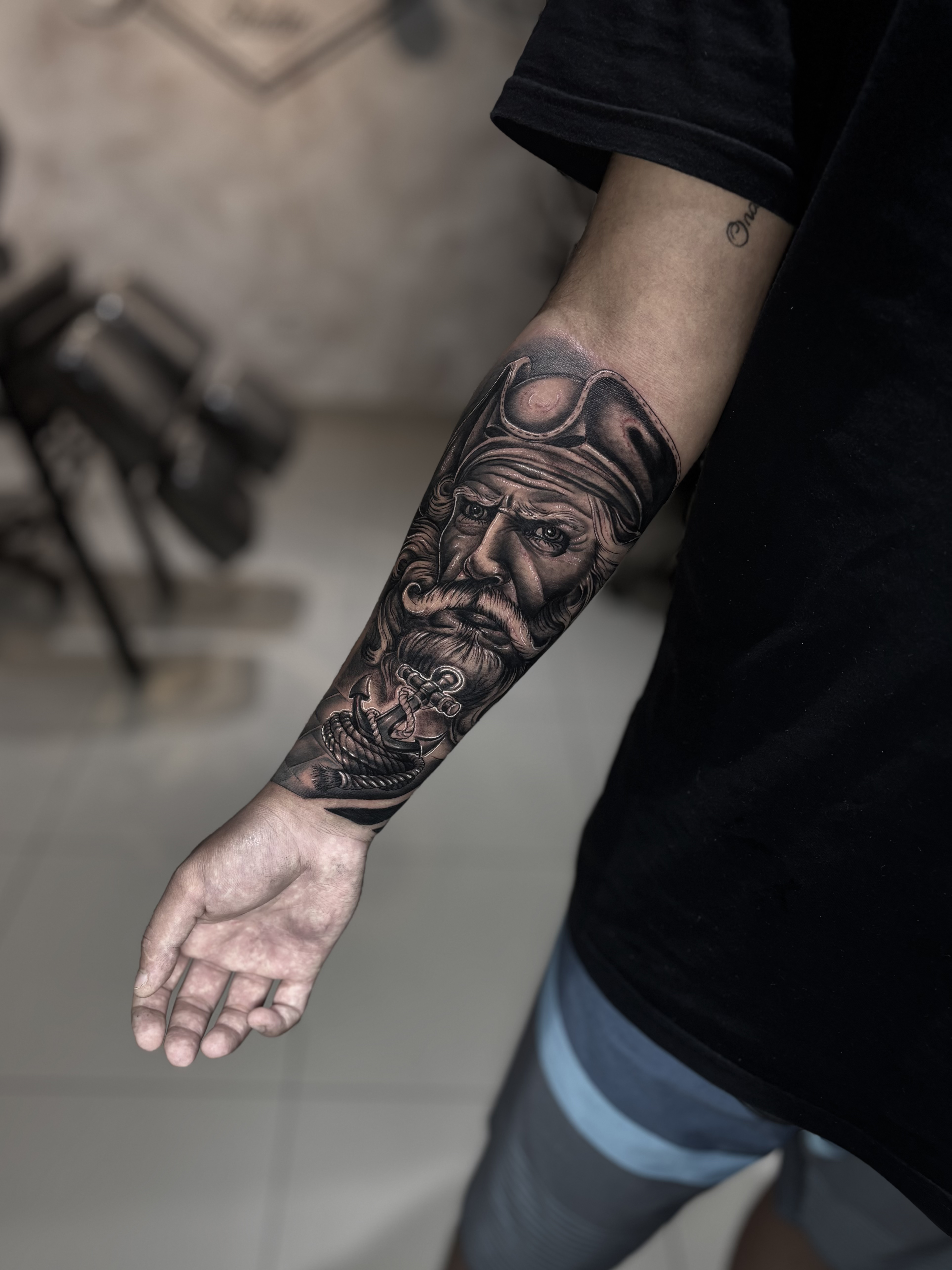 Tatuagem Realista Preto e Cinza em São José dos Campos por Gabriel Borges 2